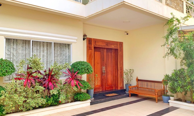 Downtown Siem Reap Villa | My Key Premier Palace Private 3 Bedroom Villa