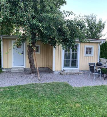 Kalmar Apartment | Mysigt gårdshus på vackra Stensö