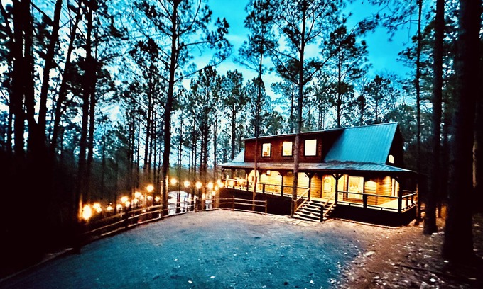 Broken Bow Cabin | Mystic Pines: Private Setting, Well-appointed, Thoughtful Design, Luxurious Linens, Cozy Porch