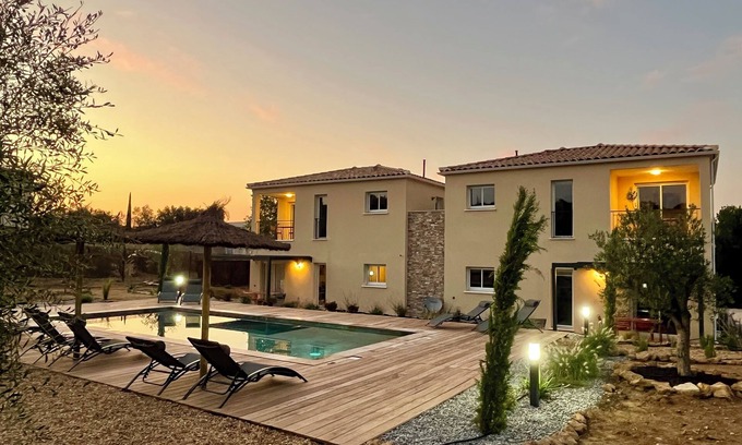 Sagries Apartment | N°4 Le Clos de l'Oliveraie - Balcony - 1st floor - 1 bed, Le Clos de l'Oliveraie Appt 4