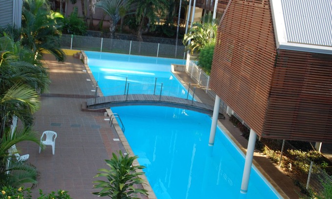 Centre-Ville Apartment | N °: 416171156H Furnished Holiday Rentals in Saint Pierre