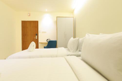 Pithapuram Hotel | N Hotel's