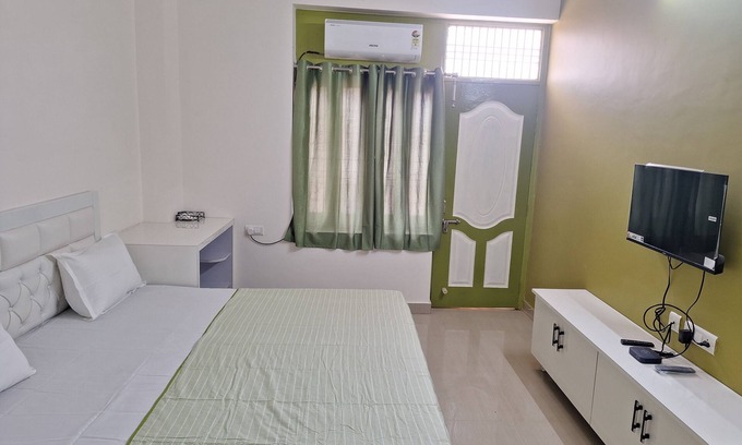 Varanasi Apartment | N-Square Home Stay - Feel Home!