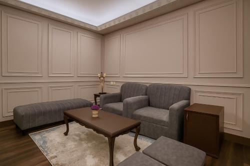 Alipur Apartment | Naavya by Jaiswal House