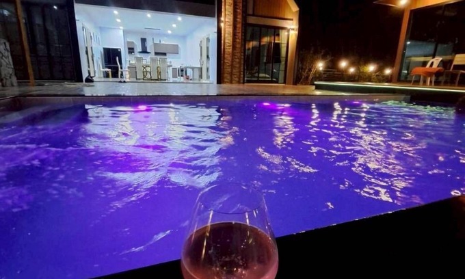 Trang Villa | Naisuan villa