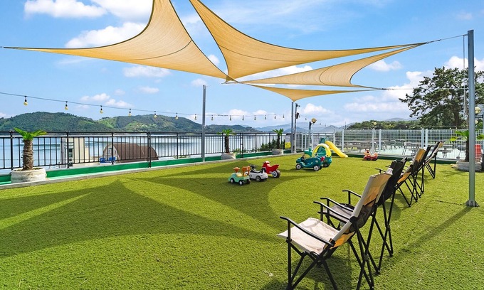 Namhae House | Namhae Spring, Summer, Fall, Winter Pet-