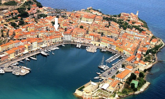 Portoferraio Old Town Apartment | Napoleon's Apartment - Napoleon's Apartment