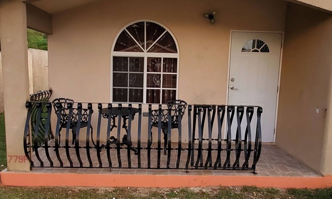 Montego Bay House | Nation Palace Home luxurious home 5 mins from hitstrip