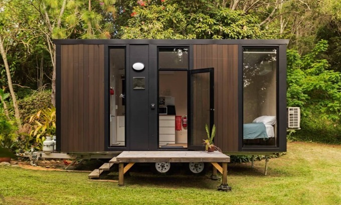 Bahrs Scrub House | Natural Age by Tiny Away
