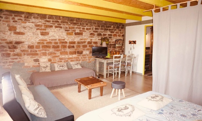 Messey-sur-Grosne Other | Nature Room - Up to 4 people