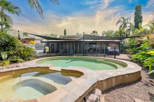 Leanyer Apartment | Nature's Nest - Pool - SPA - Outdoor Kitchen and Dining