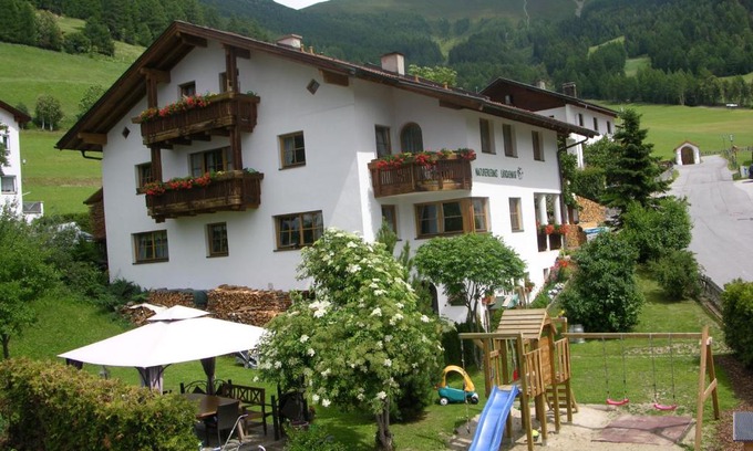 Fendels House | Naturerlebnis Lärchenhof