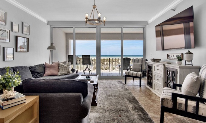 Navarre Beach Condo | Navarre Beach Regency 111 For Good Times & Tan Lines!