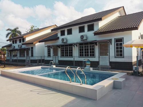 Kampong Raja Villa | NAZZA Homestay with Pool near Jetty to Perhentian