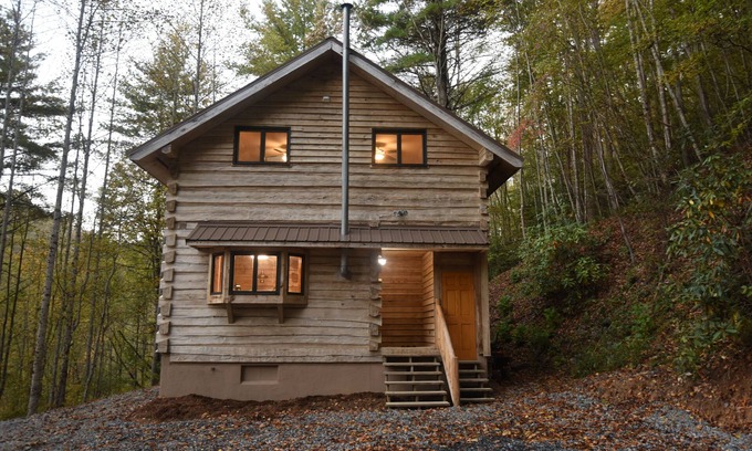 Marshall Cabin | NC cabin for rent - Sanctuary at Big Pine