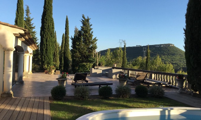 Ventabren House | Near Aix en provence, House of caracter in a big park with a 360° wiew on the ARC valley