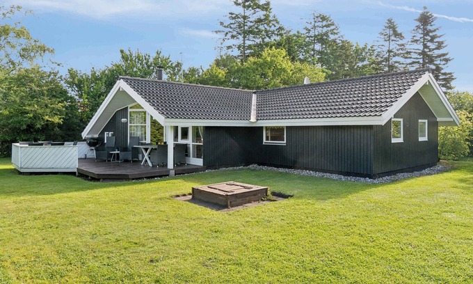 Stillinge Strand House | Near beach center, quiet and secluded lot.