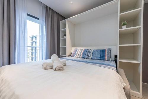 Shah Alam Apartment | NEAR Subang Airport DK impian 2 ROOM 2-4 pax