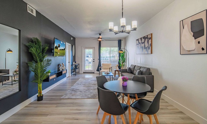 North Scottsdale Apartment | Near TPC | Pool, HotTub, Pickleball, Parking, W/D