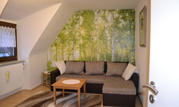Gartenstadt Apartment | Nearby, trade fair, harbor, stadium, arena, city, good bus connection for 2 persons