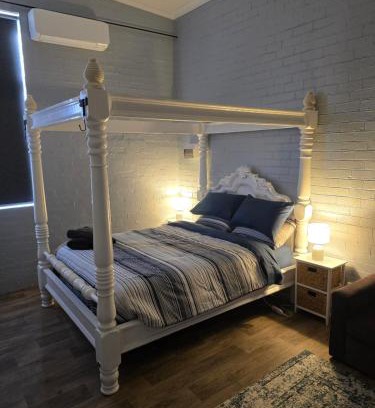 Dunolly House | Ned's Servo