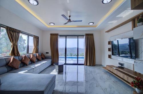 Kaswand Villa | Neelachal Villas by RootStays