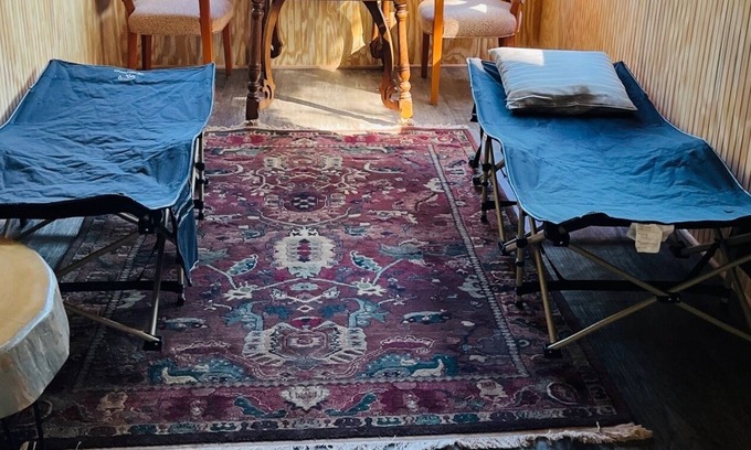 Blacksburg Cabin | Nest in the Woods: New cabin with stunning views of Paris Mountain. 5 min. to VT