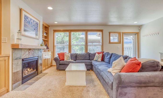 Shorepine Village House | Nestled in Pacific City Dunes, Close to Beach, Deck and BBQ, Bikes for Guest Use