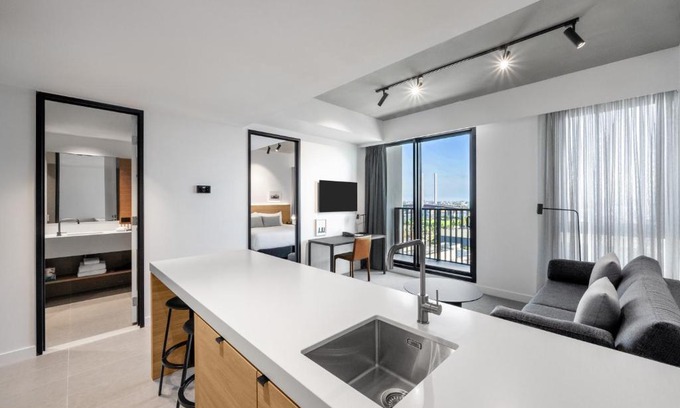 Docklands Hotel | Nesuto Docklands