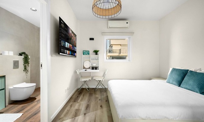 Netanya Apartment | Netanya Beach & Pool Cozy Studio