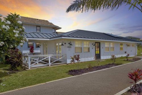 Poipu House | NEW 2BR Poipu Cottage - AC Pool Gym Pickleball