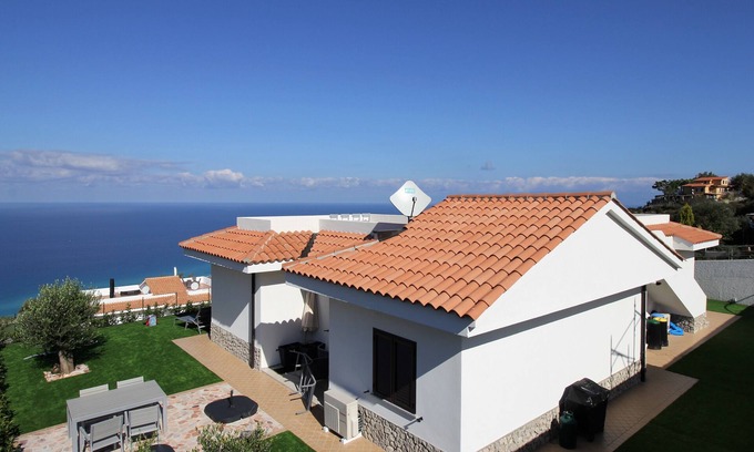 Marina di Zambrone Villa | New 4 bed villa in Zambrone - Spectacular 180 degree panoramic sea views.
