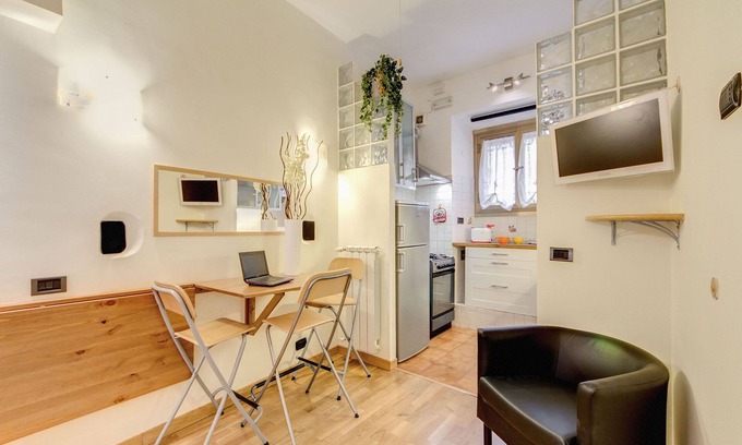 San Giovanni Apartment | New apartment in the center of Rome near the tube (40mq)