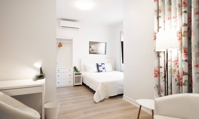 Queens Apartment | New! Beautiful Guest Suite! Free Parking! Main St