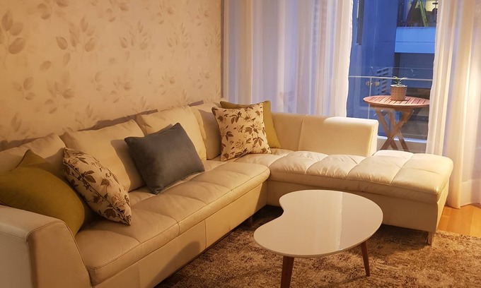 Leuro Apartment | New ! Exclusive Peruvian Apartment, Best Location! Next to Larcomar & Marriott!