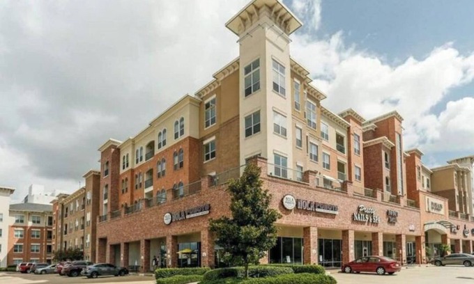 Texas Medical Center Apartment | New fully furnished Med Center Apt By NRG Stadium