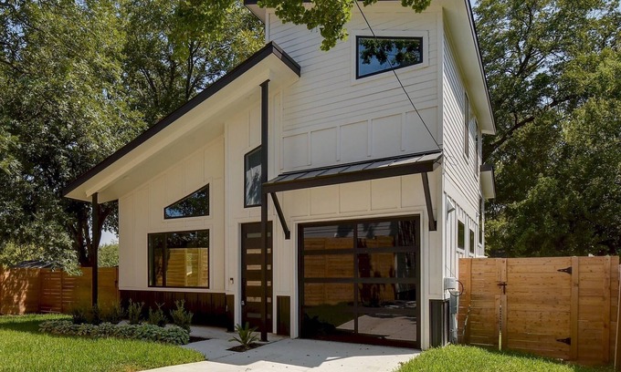 Austin House | NEW! Home 3 min away from UT!