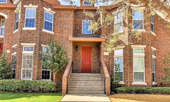 North Overton House | New Listing by SuperHost! Walk to Texas Tech!