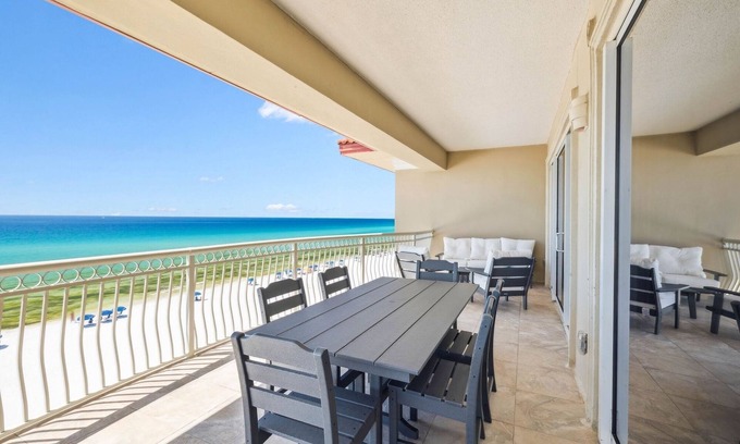 Crystal Beach Condo | New Listing! Gulf Front Penthouse! Community Amenities, Including a Pool and Hot Tub!