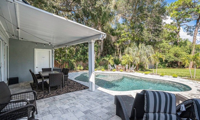 Clearwater House | *New Listing* Pelican Creek-Heated Pool-Game Room