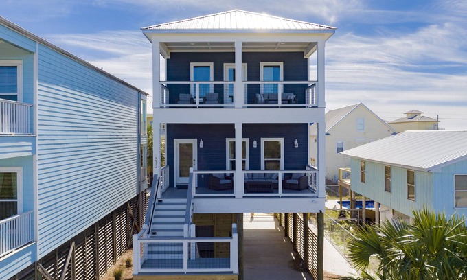 Gulf Shores House | “New”Luxe Beach House HEATED PRIVATE POOL! Sleeps 10, 4 Min. walk to the Beach