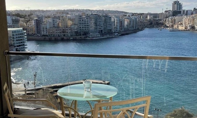 Tower Road Apartment | NEW Luxurious Seafront Apt. with Breathtaking View