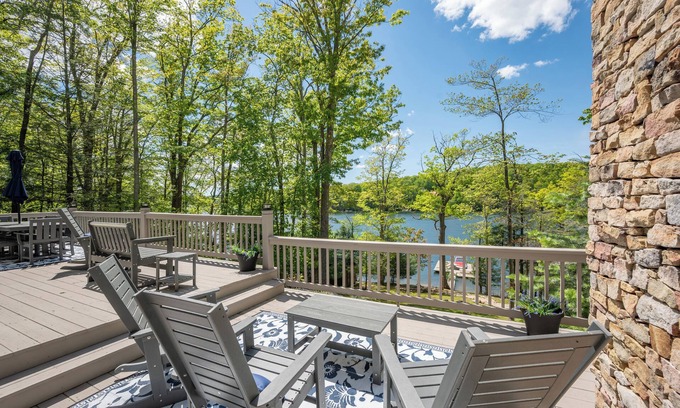 Oakland House | New! Luxury Lakefront w/Pool, Dock & Hot Tub