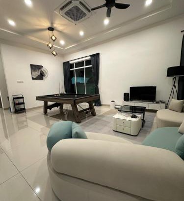Muar House | NEW! Modern comforts in a Semi-D Muar