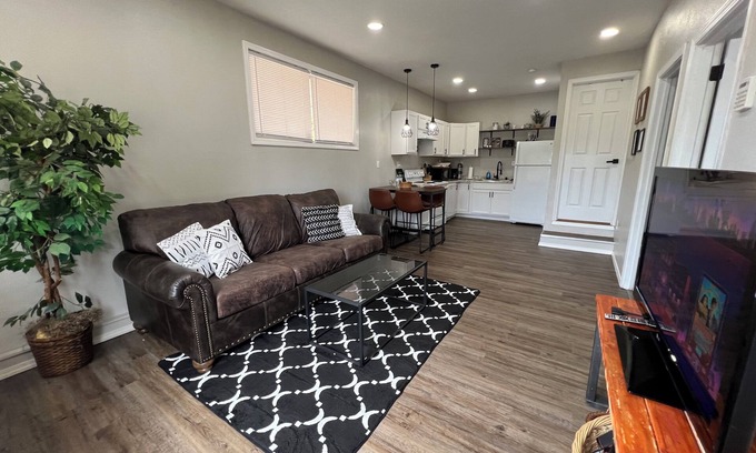 Parkland House | š„NEW, PRIVATE, MODERNš„ 2/1 Unit *CLOSE to JBLM*