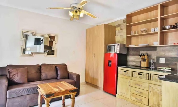 Centurion House | New Room No Loadshedding