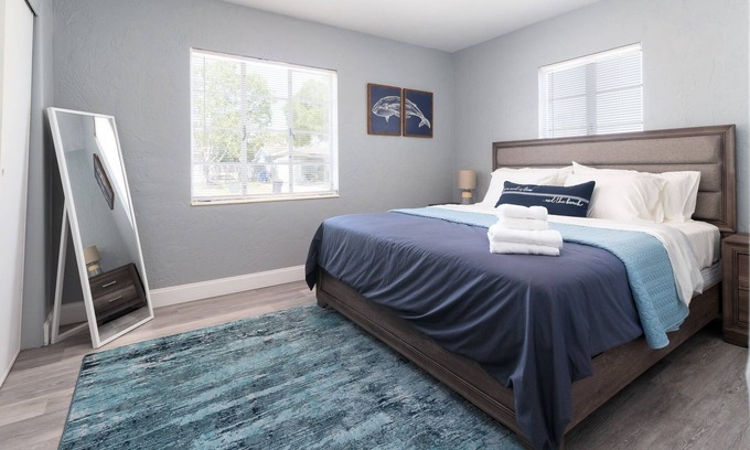 Disston Heights House | NEW- Seaside Sanctuary - 3 bed/2 bath minutes from the beach and downtown!