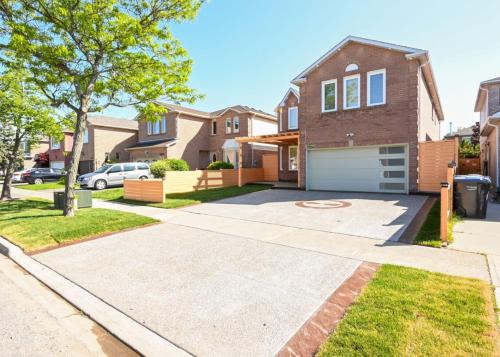 Lisgar House | New Spacious 5 BDRM Home in Mississauga