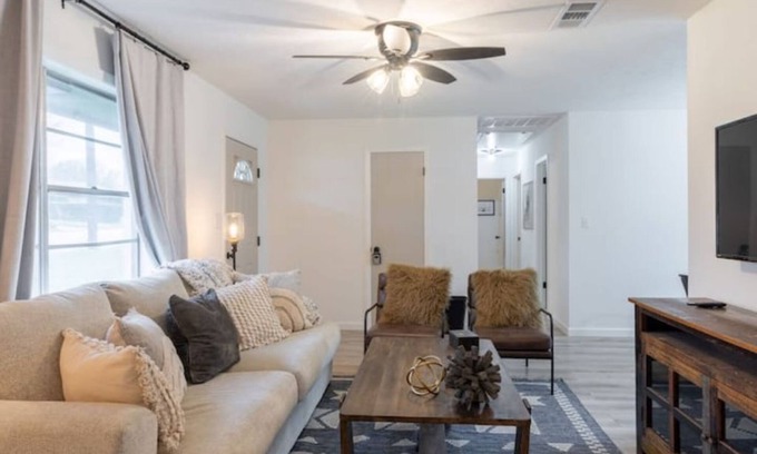 Brenham House | New! Spacious Home, Close to Downtown!