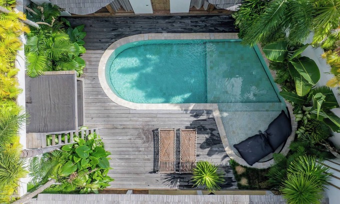 Banjar Semer Villa | New Stylish 4BR Rooftop Lounge 12min To Beach